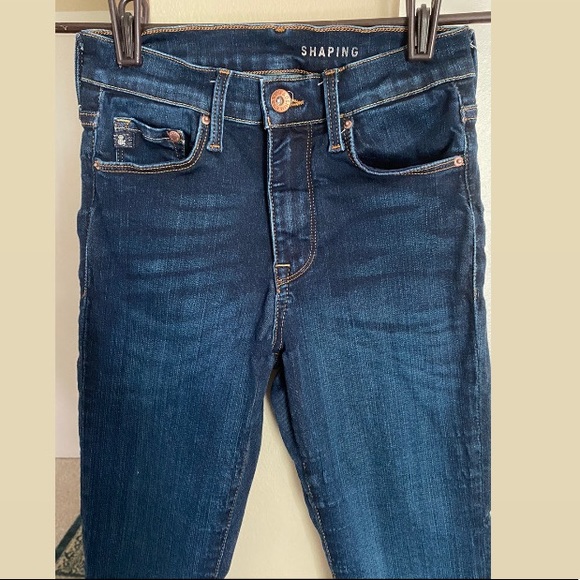 H&M Shaping Denim Jeans - Picture 2 of 4
